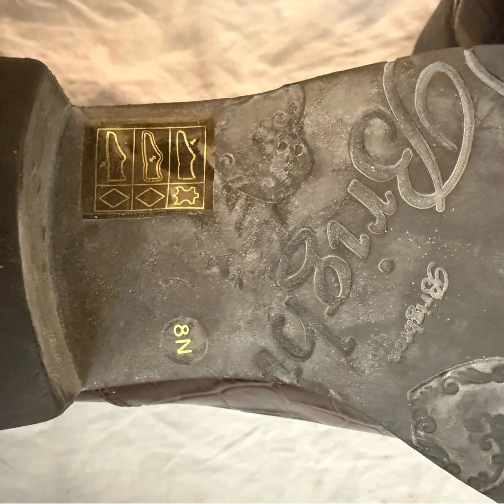 🔴 Brighton NWOT brown alligator design shoes - Picture 9 of 9